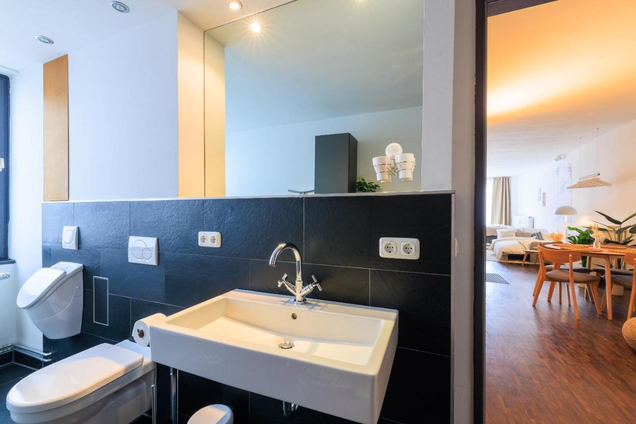 Global Living - Design Apartment I Rathausplatz I Kitchen I Augsburg Exteriör bild